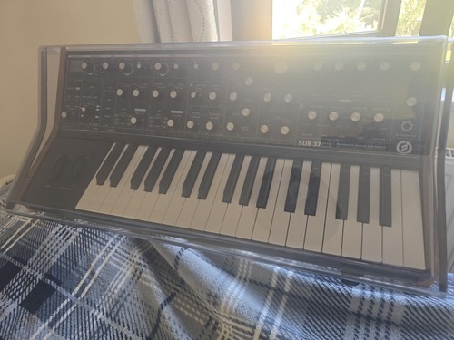 Moog sub tribute edition - moog,
